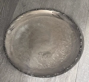 Beautiful International Silver Plate Wilcox Beverly Manor 18" Round Tray 7062 - Picture 1 of 5