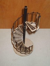 Casa Delle Bambole Spirale Scala Kit Laser Taglio Legno 1:12 Scala Miniatura