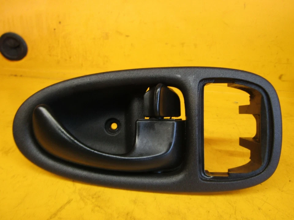 Saturn SL2 1996-2002 1,9 L OEM mango interior trasero del conductor 96 97 98 99 00 01 02 Foto 1 de 3