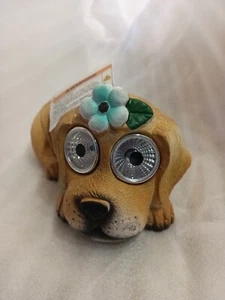 SOLAR DOG WITH FLOWER ON HEAD GARDEN DECOR-RESIN-EYES LIGHT UP AT NIGHT - Picture 1 of 5