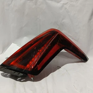 Lente roja luz trasera derecha pasajero compatible con 20-23 XT5 567749 - Imagen 1 de 12