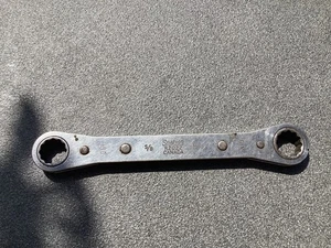 snap on R2022 Racheting Ringschlüssel 5/8 11/16 - Bild 1 von 2