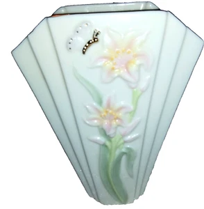 LENOX Butterfly Garden Mini White Ceramic Lily Flower Flask-Like Decorative Vase - Picture 1 of 5