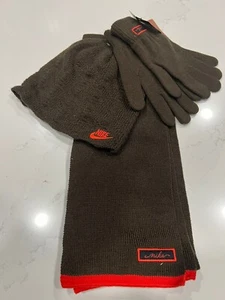Womens Winter Gloves, Cap & Scarf Set -$45 - New - Picture 1 of 7