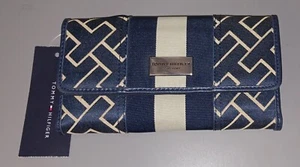 Tommy Hilfiger Womans Wallet Trifold Checkbook Geometric Navy Blue New with Tags - Picture 1 of 9