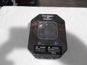 Five Nights At Freddy's Bonnie The Bunnie Figura Portachiavi e Carte Giocattolo di Latta 2016 - Foto 1 di 7