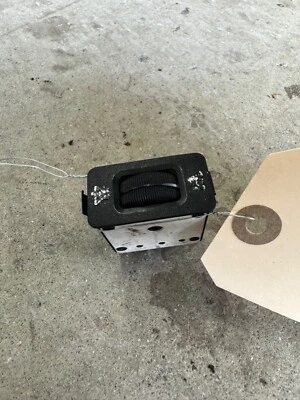 Interruptor de equilibrio fader altavoz audio BMW E30 1368769 318i 325i 325ix 325is Foto 1 de 4