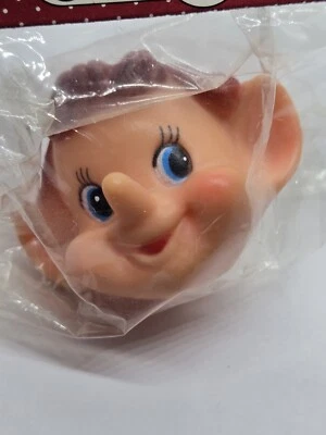 Abrazador de rodilla cabeza artesanal fabricación de muñecas Hong cara de elfo de goma de colección 1 3/4 Foto 1 de 4