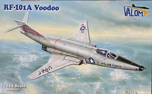 1/144 Jet Fighter : McDonnell RF-101A Voodoo [USAF] #14441 : VALOM - Picture 1 of 3