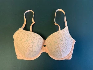 Victoria Secret Demi Bügel-BH mit Spitze pfirsich Gr.32 DD gebraucht - Bild 1 von 4