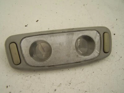 Conjunto de luces interiores delanteras Suzuki Grand Vitara (1999-2005) Foto 1 de 3