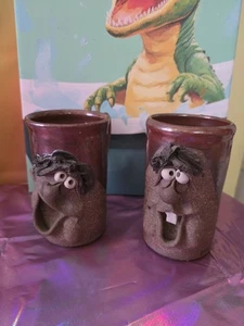 2 tazas individuales inspiradas en cara fea hechas a mano Pottery Studio  - Imagen 1 de 4