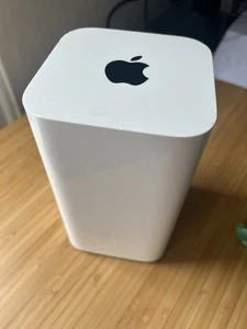 Apple AirPort Time Capsule 2TB A1470 5th Generation Wireless AC Router - Picture 1 of 8