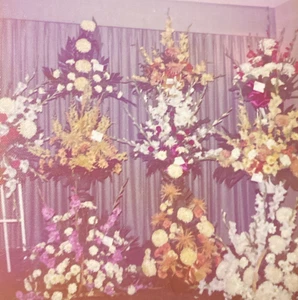 1974 Bouquets of a Variety of Flowers at Funeral Ceremony Original Photo P3n10 - Picture 1 of 11