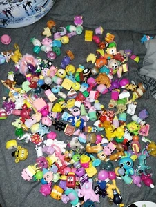 Large Moose Shopkins And Other Various Figurines - Picture 1 of 11