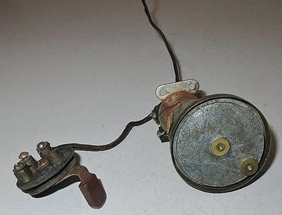 LIONEL PRE WAR STEAMERS CHUGGER / CAB SWITCH HARD TO FIND PARTS - Image 1 of 4