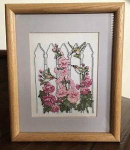 Vintage Needlepoint HUMMINGBIRD HOLLYHOCK Pink FLOWERS Floral Framed - Picture 1 of 7
