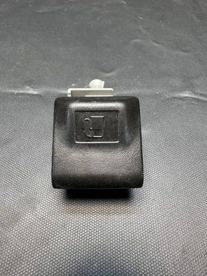 TOYOTA HILUX VIII Pick-up N1 Fuel Tank Open Switch   2.4 Diesel 2019 - Image 1 of 4