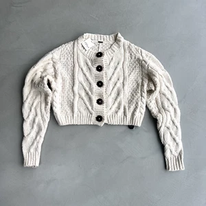 Free People Bonfire Strickjacke mit Zopfmuster. Creme. Klein. UVP 140£ Neu Mit Etikett. - Bild 1 von 5