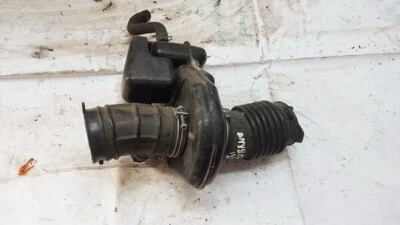 Nissan Murano 2003 Intake Resonator (Air Box Exhaust Chamber) USED #878861-16 - Imagem 1 de 2