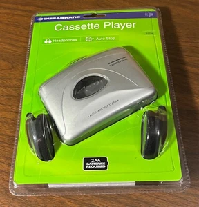 Durabrand Cassette Tape Player #820M mit Kopfhörer/Auto Stop/Clip - neu/versiegelt - Bild 1 von 4