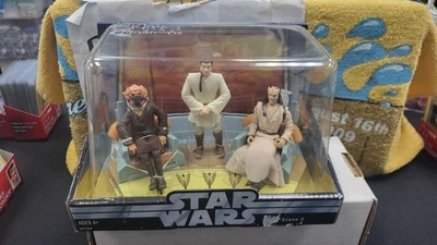 NUEVO EN CAJA 2004 JEDI HIGH CONCIL FIGURA DE ACCIÓN PLO KOON OBI-WAN EETH KOTH CONJUNTO DE STAR WARS Foto 1 de 4