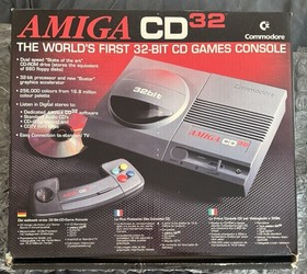 Commodore Amiga CD32 Console | VERY NICE | Tested | NTSC | Includes Some Games!!