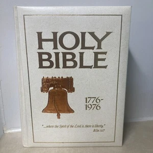 Holy Bible 1776-1976 American Bicentennial Edition, 1975 King James Version - Picture 1 of 13