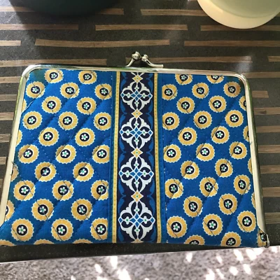 Álbum de fotos VERA BRADLEY Riviera azul acolchado beso bloqueo a presión 7x5 pulgadas Foto 1 de 3