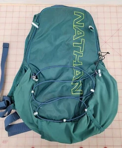Nathan Unisex Crossover 10 Liter Hydration Pack  One Size - Picture 1 of 5