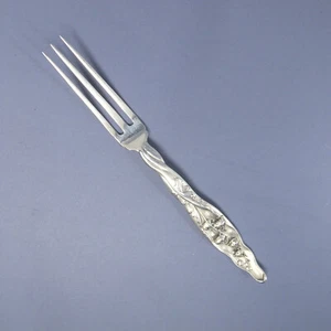 LILY OF THE VALLEY por WHITING Horquilla de Fresa de Plata Esterlina Mono "M" - Imagen 1 de 8