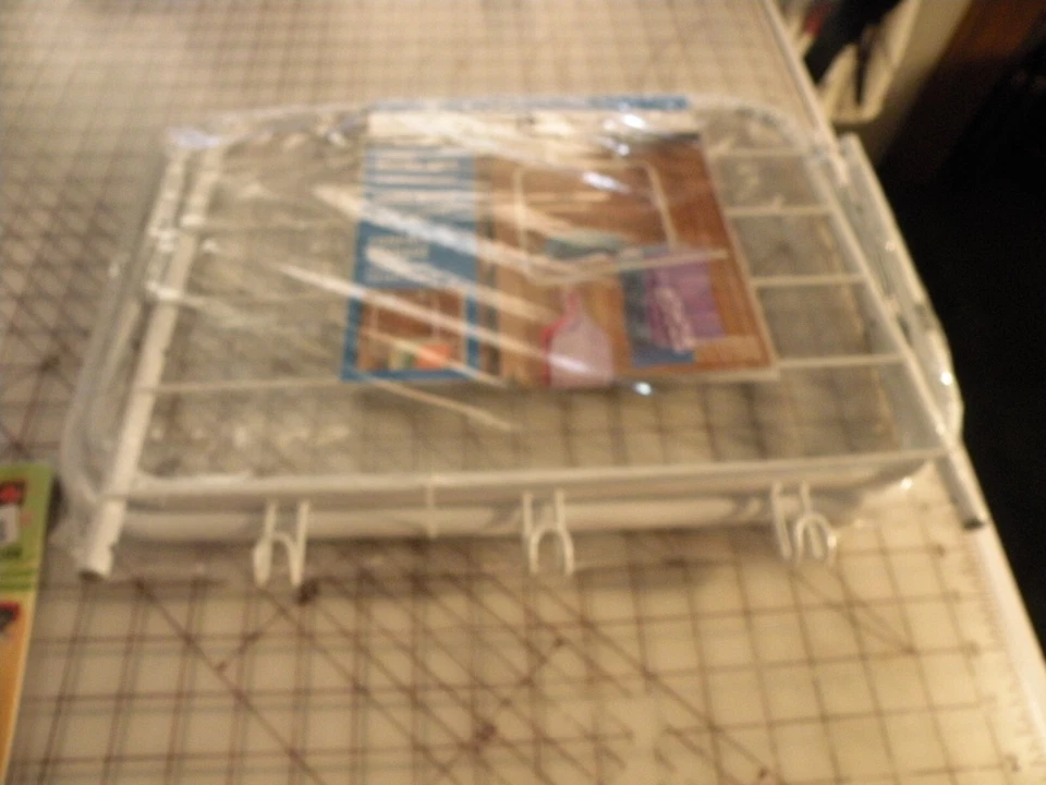 NIP INTERDESIGN Folding Steel Over-the-Door Mount Clothes Drying Rack WHITE - Image 1 of 4