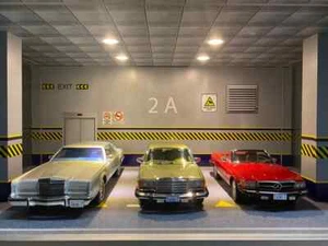 Juego de 3 Dallas Jock ́s Lincoln + J.R. ́s Mercedes + 450 SEL Bobby ́s 450 SL 1:18 - Imagen 1 de 24