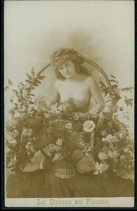 La parte superior de la canasta francesa desnuda fantasía oldearly años 1900 foto postal - Imagen 1 de 2