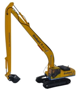 OXFORD DIECAST 76KOM002 Komatsu Excavator Stobart Rail - OO Gauge - Picture 1 of 1