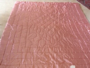Vintage Satin Comforter 66 x 76 - Picture 1 of 11