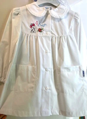 Grembiule asilo bianco bimba Siggi con disegno  - Immagine 1 di 4