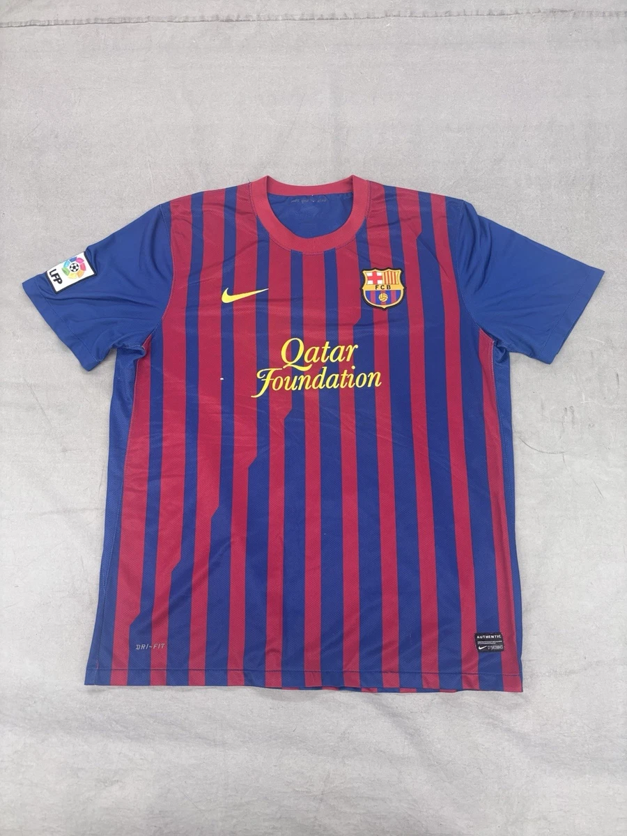 Preços baixos em Fc Barcelona Futebol Clube Internacional Camisas