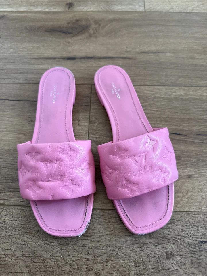 Sandalia Mula LOUIS VUITTON Rosa Monograma Renacimiento Cuero Repujado 41=10US PO Foto 1 de 1