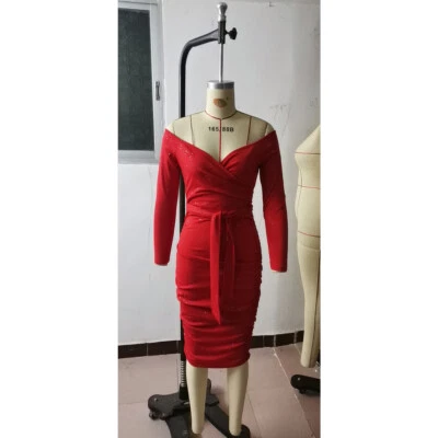 Vestido con nudo al hombro descubierto Jax estampado brillante damas conjunto baile leopardo para mujer Foto 1 de 4