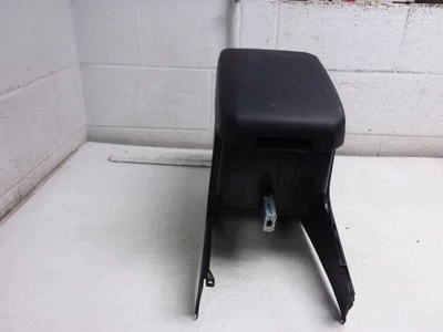 Toyota Tacoma 2020 consola central reposabrazos de cuero negro con doble portavasos OEM Foto 1 de 4