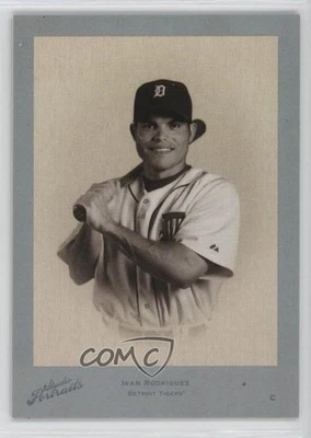 2005 Donruss Studio Blue Black & White /25 Ivan Rodriguez #SP-7 HOF - Image 1 of 2