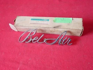 NOS 1970 CHEVROLET BEL AIR FRONT FENDER SCRIPT 3974249 - Bild 1 von 6