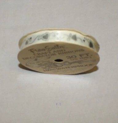 Cinta Corazones Berwick Flora-Satén Blanco Cremoso Plata Boda Ducha 5/8"x30' Foto 1 de 2