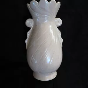 Vintage Brush Scroll Pottery #606 salmon colored vase - Picture 1 of 14