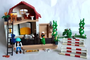 Playmobil stable bundle,figures,accessories (combined postage available) - Picture 1 of 6
