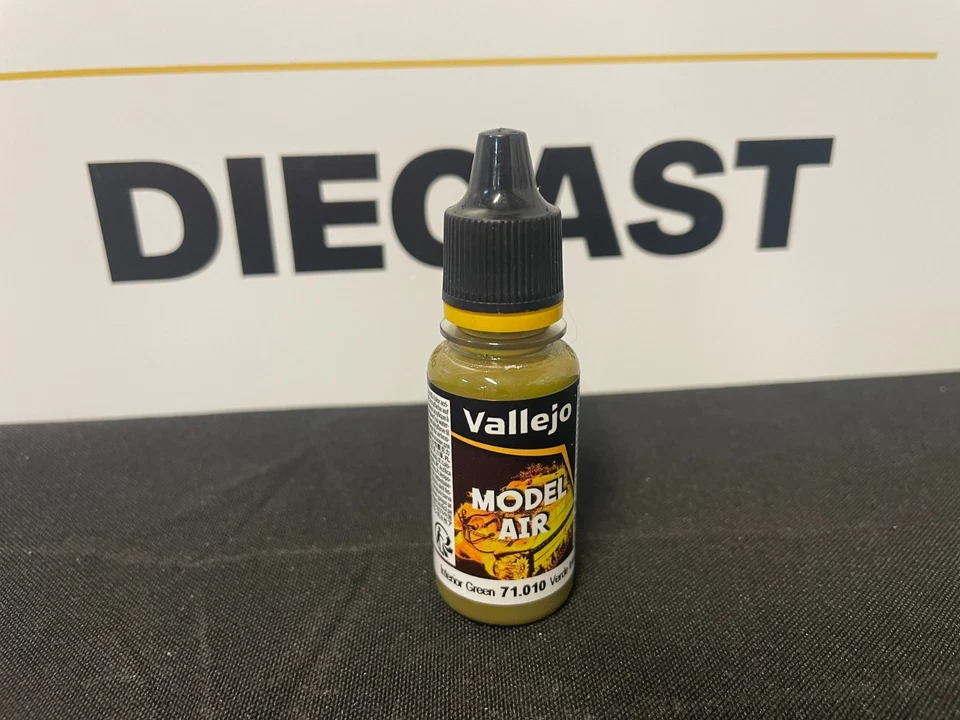 Vallejo MODEL AIR Paint Acrylic Airbrush Colour 17ml Bottles  FREE POSTAGE - Image 1 of 1