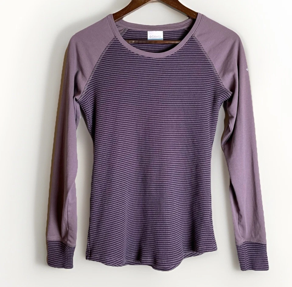 Top Columbia Para Mujer Talla Mediana Manga Larga Térmico Waffle BlackBerry Exterior Foto 1 de 4