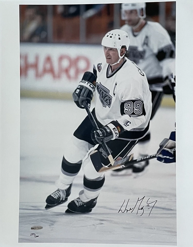 WAYNE GRETZKY SIGNED 16X20 PHOTO UDA LE/300 KINGS BAC57900 - Image 1 of 1