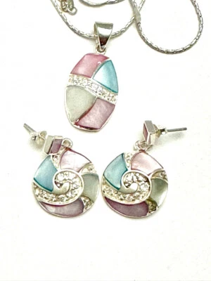 Mother of Pearl and Cubic Zirconia Earring and Pendant Set Sterling Silver 925 - Image 1 of 4